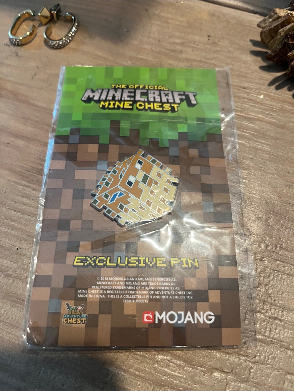 Minecraft Kids' Mine Chest Exclusive Pin - Tan & Gold